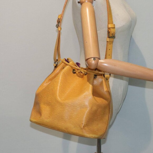 LOUIS VUITTON Epi Petit Noe Shoulder Bag Yellow - Picture 14 of 16